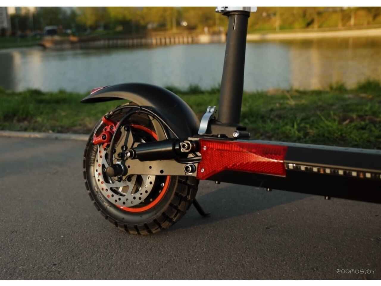 Электросамокат Kugoo M4 Pro 18 Ah 2021 (черный) Электросамокат Kugoo M4 Pro 18 Ah 2021 (черный)