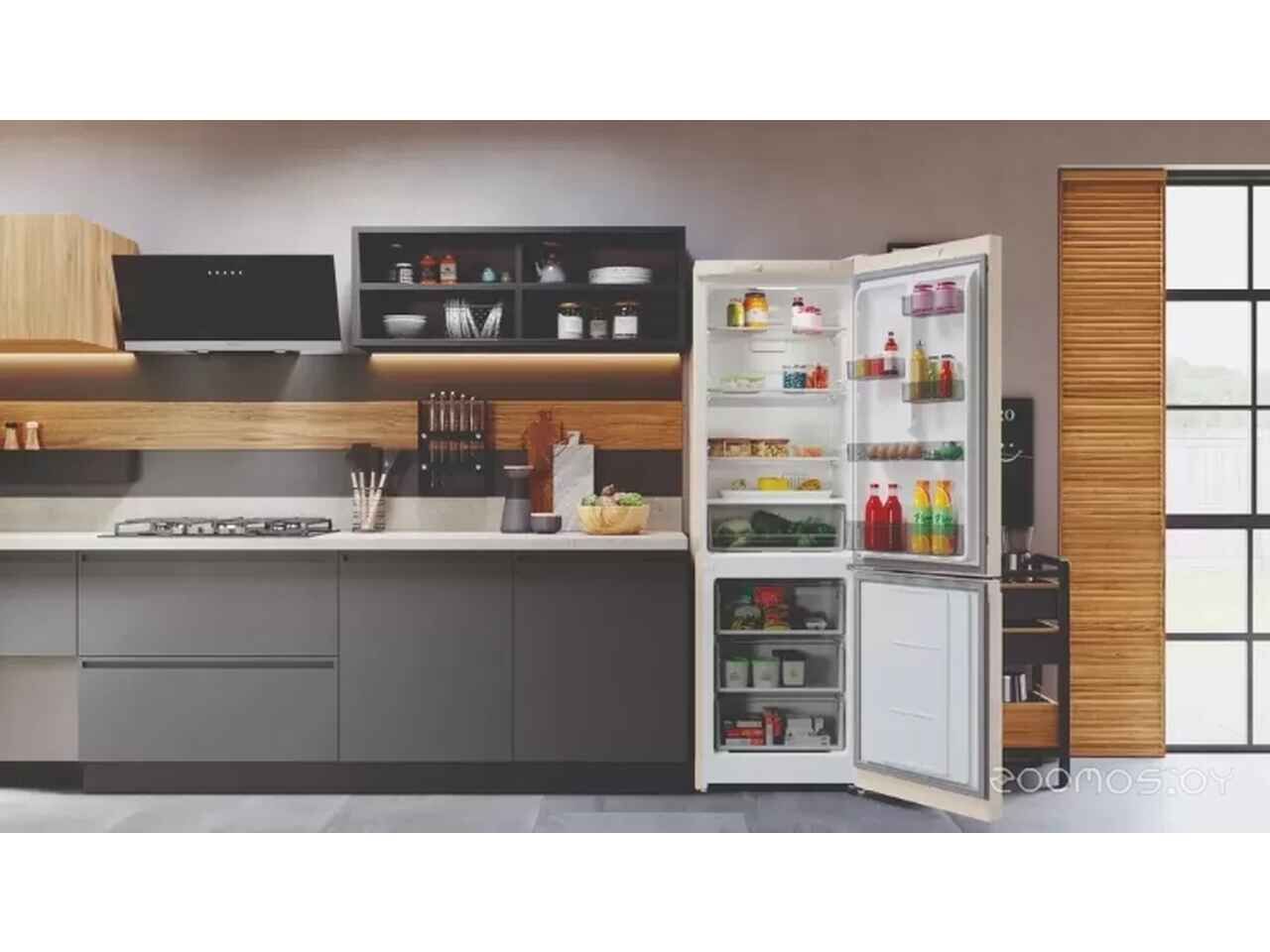 Холодильник Hotpoint-Ariston HT 4180 AB Холодильник Hotpoint-Ariston HT 4180 AB