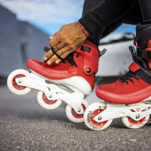 Роликовые коньки