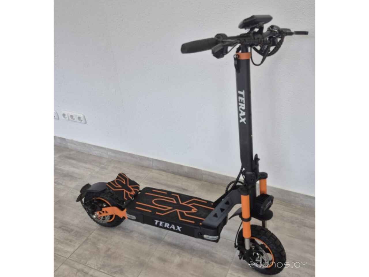 Электросамокат Terax XS04 (черный) Электросамокат Terax XS04 (черный)