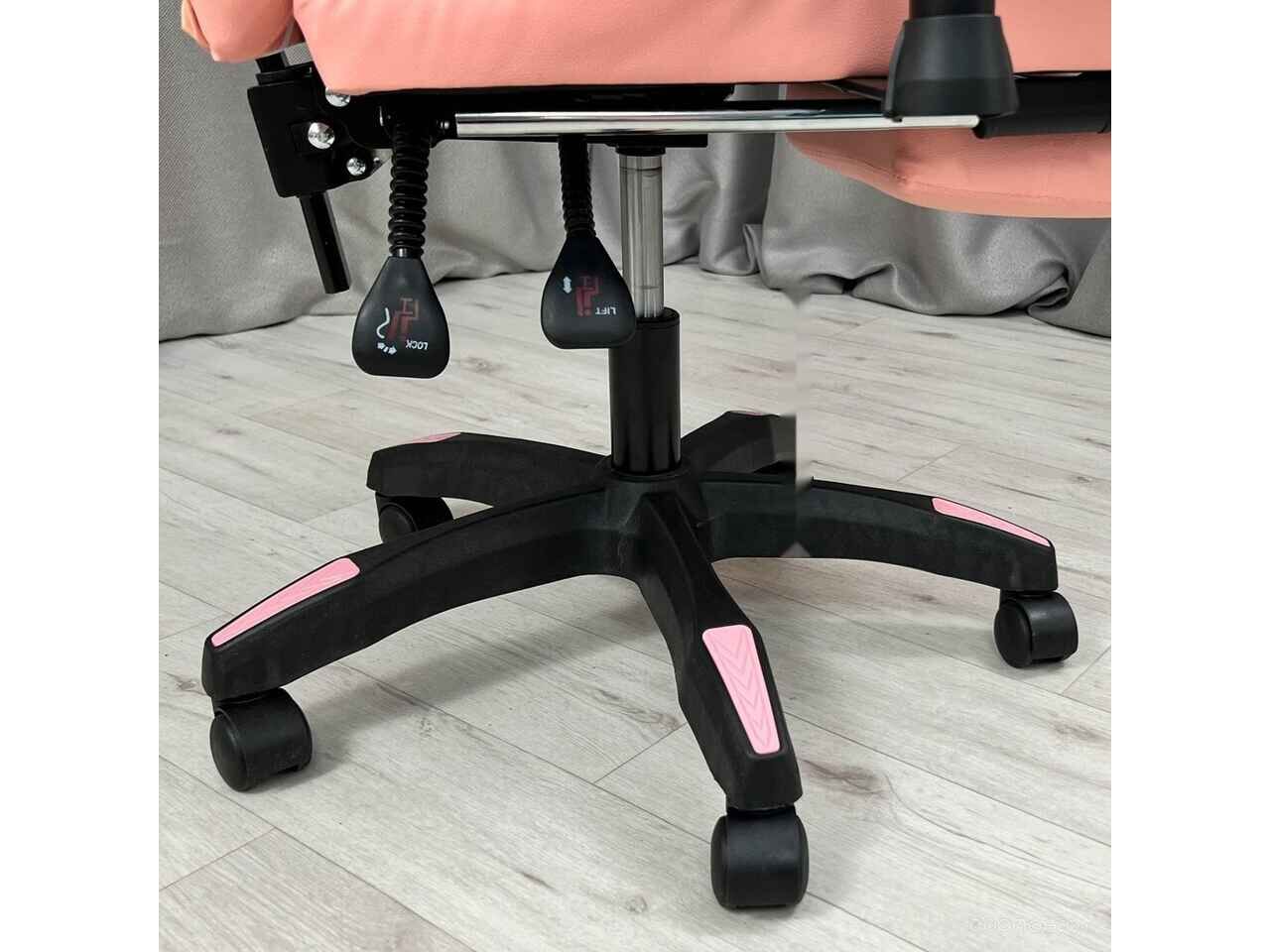 Игровое (геймерское) кресло Calviano 1585 (розовый) Игровое (геймерское) кресло Calviano 1585 (розовый)