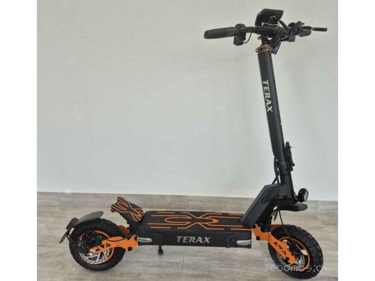 Электросамокат Terax XS05 (черный) Электросамокат Terax XS05 (черный)