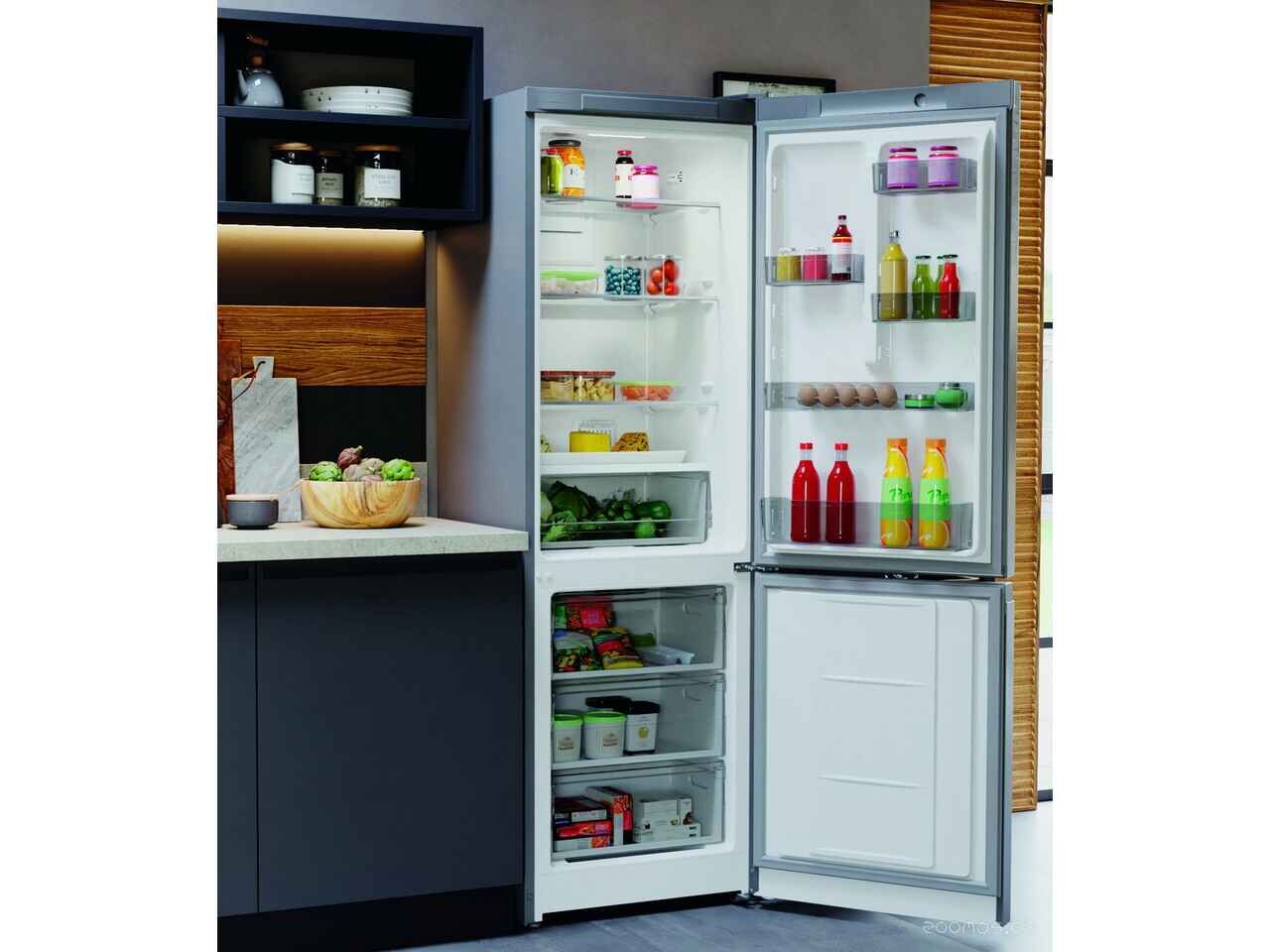 Холодильник с морозильником Hotpoint-Ariston HT 5180 MX Холодильник с морозильником Hotpoint-Ariston HT 5180 MX